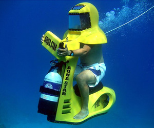 As1-underwater-diving-scooter-by-aqua-star-m