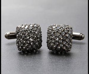 Avant-garde-smoke-silver-cufflinks-m