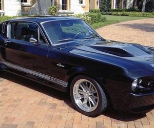 Barrett-jackson-puts-450-rare-cars-on-the-auction-block-m