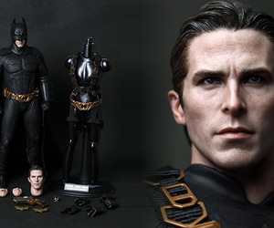Batman-hyper-realistic-collectible-figure-by-hot-toys-m