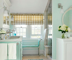 Beachy-cottage-bathroom-m