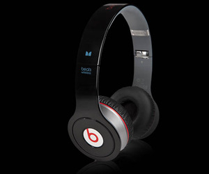 Beats-by-dr-dre-wireless-headphones-m