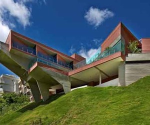 Beautiful-eco-friendly-design-of-vila-castela-residence-m