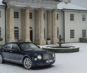 Bentleys-classic-mulsanne-model-gets-a-high-tech-upgrade-m