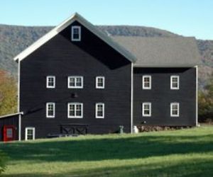 Black-barn-1201-m