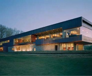 Luxury Golf Clubhouse by Marlon Blackwell Architect