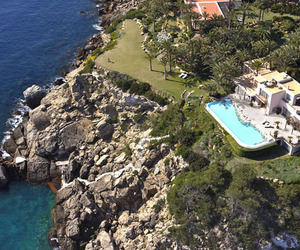 Blue-bay-magnificent-seaside-villa-in-ibiza-m