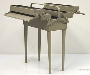 Boxes-on-stilettos-by-mmdesigners-m