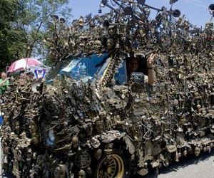 Brass-van-probably-worlds-heaviest-armed-auto-2-m