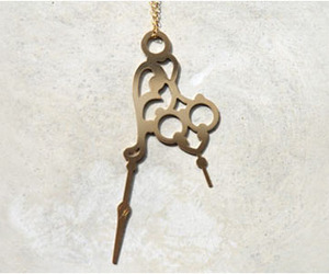 Brevity | Clockhands fixed in time