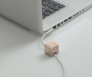 Bronze-cable-holder-by-kebei-li-m