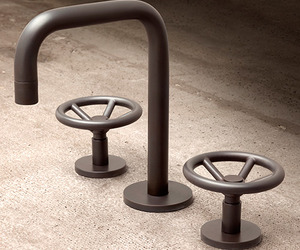 Brooklyn-bath-faucet-by-watermark-designs-m
