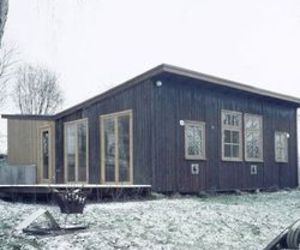 Butterfly-roofed-cabin-1120-m