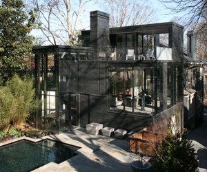 Captivating-glass-house-features-creative-design-m