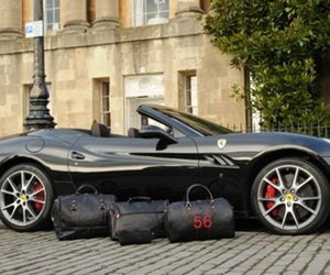 Caracalla-bath-racing-luggage-collection-m