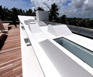 Casa Mar by Coleman Davis Pagan Arquitectos 