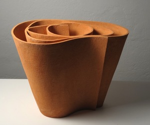 Changing-the-world-with-a-vase-of-flowers-m