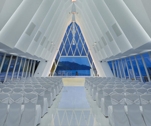 Chapel-in-hong-kongs-discovery-bay-by-danny-cheng-m