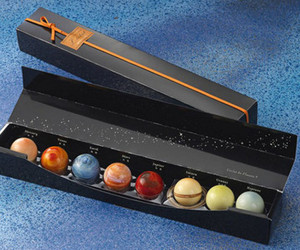 Chocolate-solar-system-m