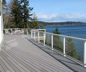 Clearvue-residential-railing-from-hansen-arch-systems-inc-m