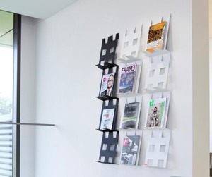 Coen-foldr-a-wall-mounted-magazine-holder-m