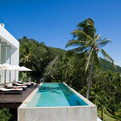 Constrasting-the-lush-vegetation-of-koh-samui-villa-beige-s