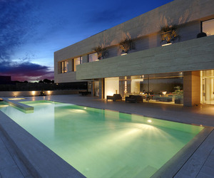 Contemporary-travertine-house-by-a-cero-architecture-2-m