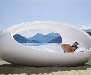 Cool-bed-designs-like-space-ship-from-lomme-m