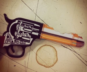 Cowboy-six-shooter-door-key-m