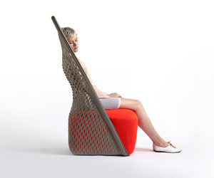 Cradle-chair-by-benjamin-hubert-for-moroso-m