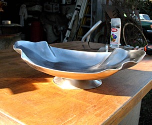Crenelated-elliptical-fruit-bowl-m