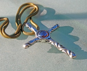 Cross-pendant-2-m