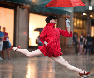 Dancers-among-us-m