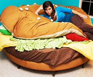 Delicious-sleep-the-hamburger-bed-m