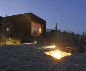 Desert Nomad House in Arizona by Rick Joy Architects