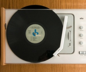 Design-museum-phono-radio-sk6-m