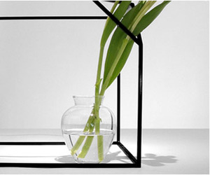 Designfenzider-ron-gilad-clipped-cube-vase-m