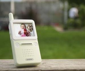 Digital-wireless-video-baby-monitor-by-levana-m