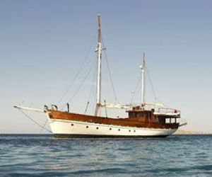 Dj-fatboy-slims-yacht-is-for-rent-380-m