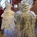 Dress-unique-and-spectacular-from-leaves-s