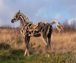 Driftwood-horse-sculptures-by-heather-jansch-m