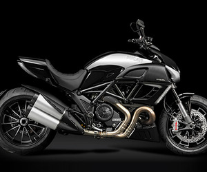 Ducati-diavel-cromo-m