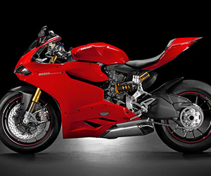 Ducati-superbike-1199-panigale-m