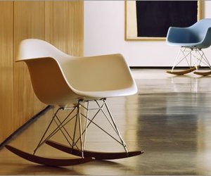 Eames-molded-plastic-rocker-chair-m