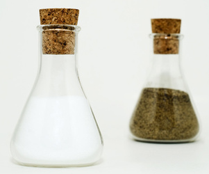 Earl-salt-pepper-shakers-m