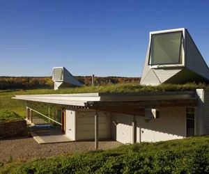 Earth-house-nestled-in-the-hillside-m