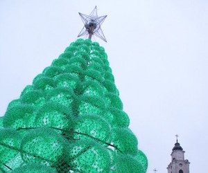 Eco-friendly-christmas-tree-made-from-recycled-bottles-m
