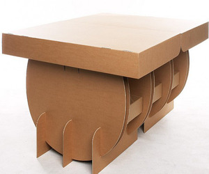 Eco-friendly-portable-cardboard-table-by-sruli-recht-m