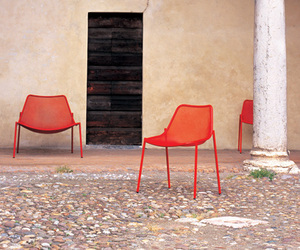 EMU Round Seating from Coalesse