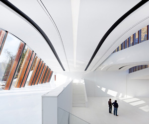 Erick-van-egeraat-completes-new-museum-in-assen-m